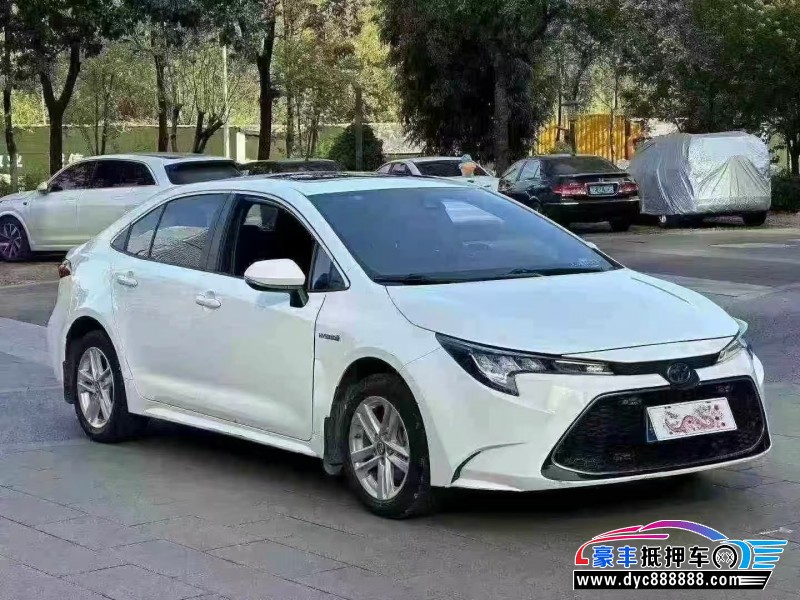 22年丰田雷凌轿车抵押车出售