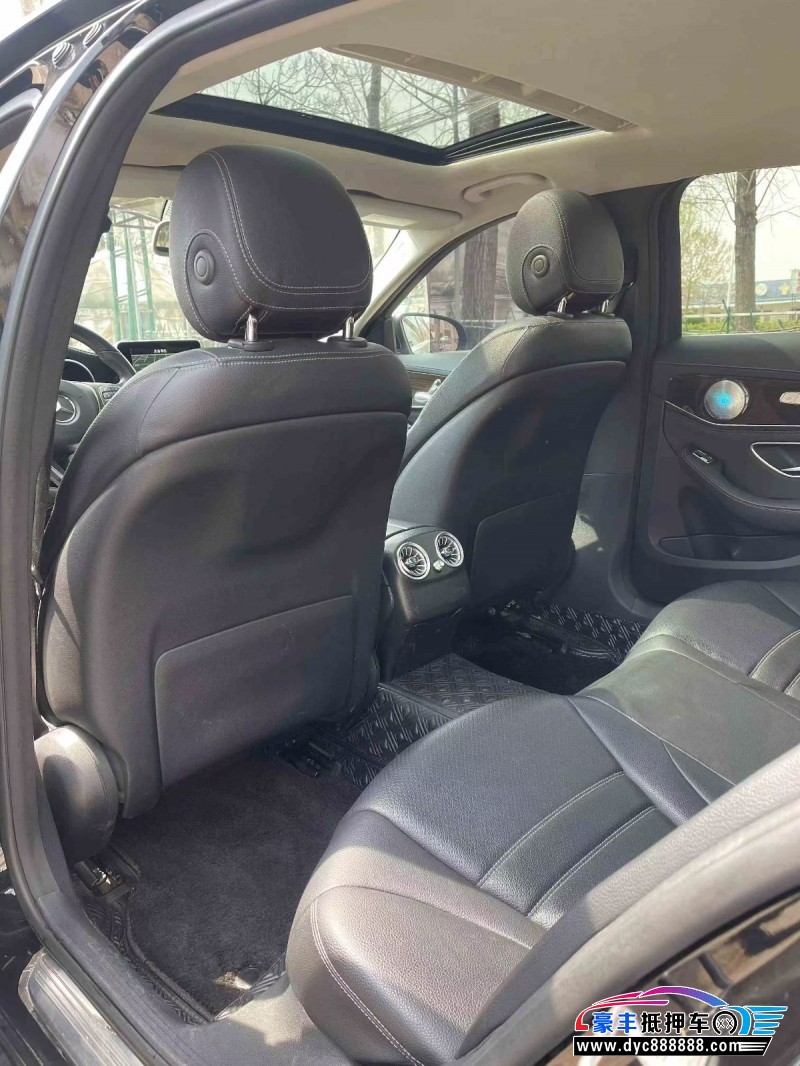 16年奔驰C轿车抵押车出售