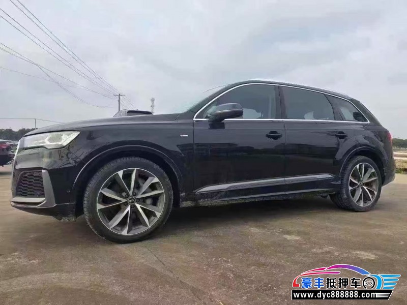 22年奥迪Q7轿车抵押车出售
