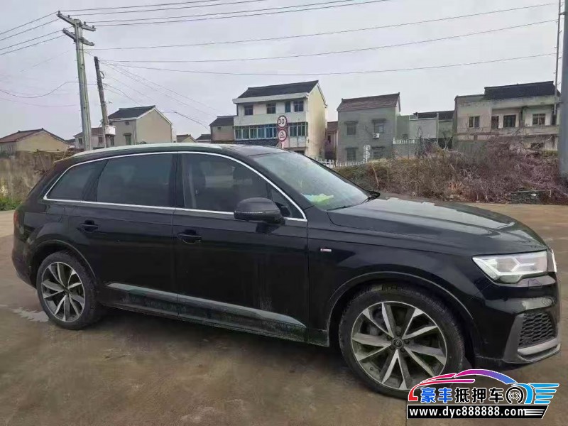 22年奥迪Q7轿车抵押车出售