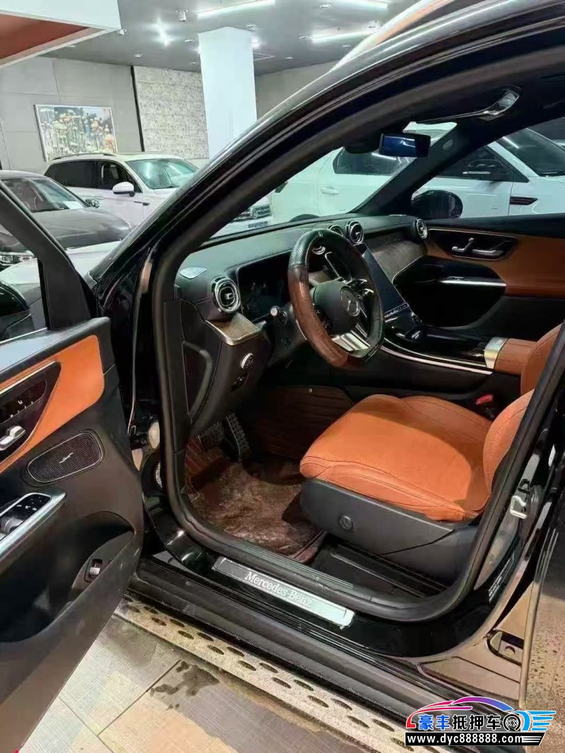 25年奔驰GLC轿车抵押车出售