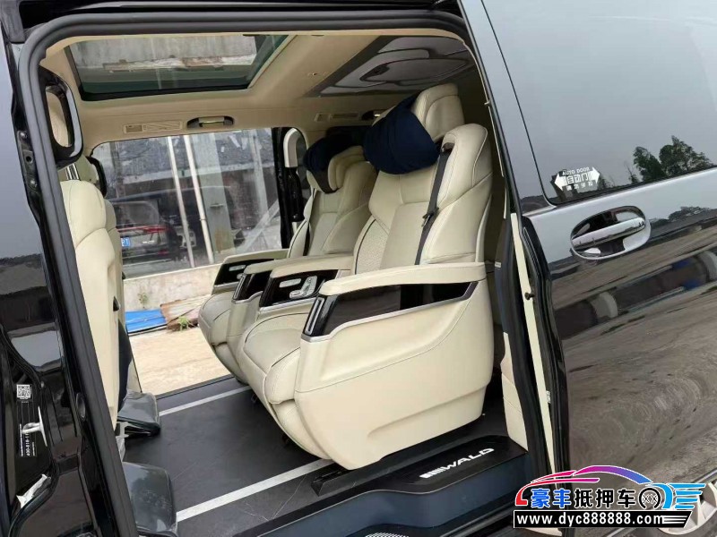 23年奔驰V轿车抵押车出售