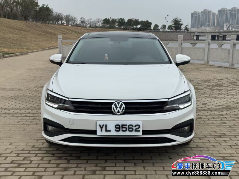 21年大众凌渡轿车