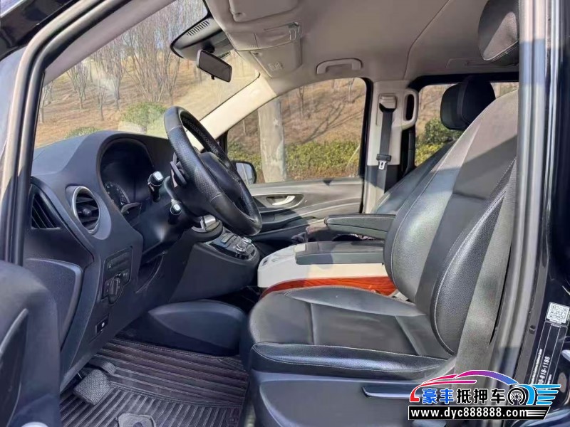 20年奔驰威霆轿车抵押车出售