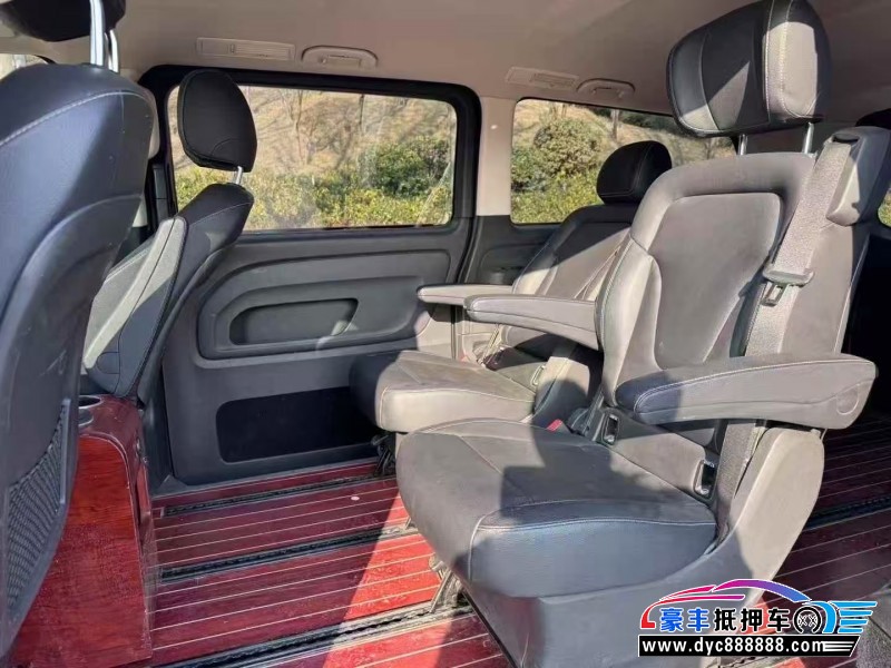 20年奔驰威霆轿车抵押车出售