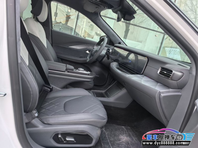 26年极狐阿尔法S轿车抵押车出售