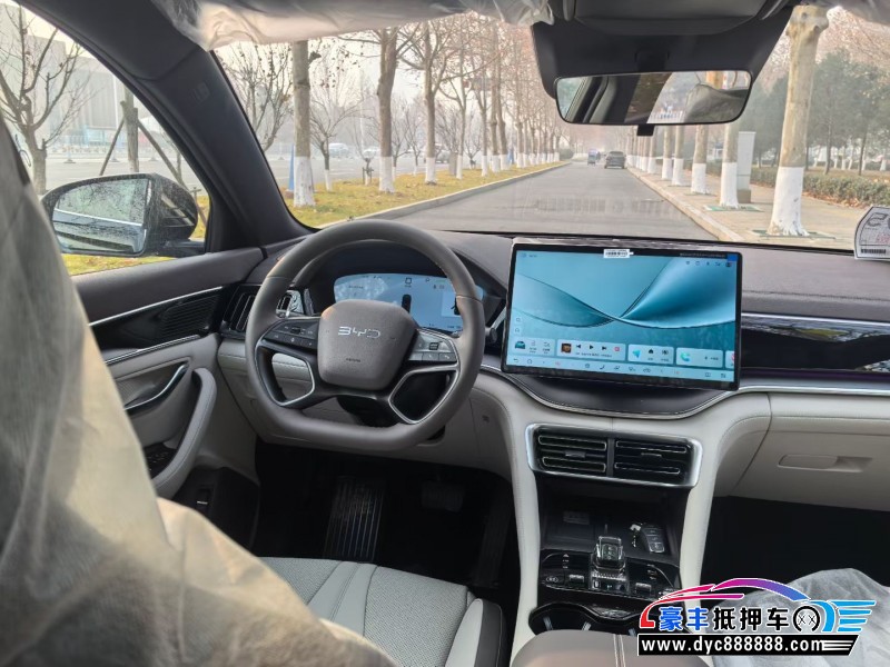 25年比亚迪宋轿车抵押车出售