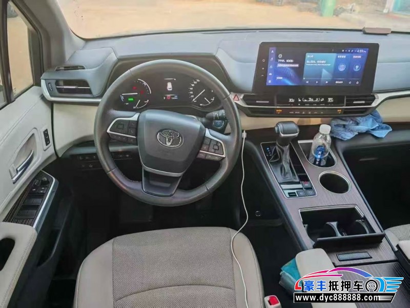 24年丰田格瑞维亚轿车抵押车出售