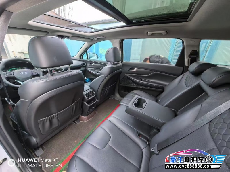 22年现代新胜达轿车抵押车出售