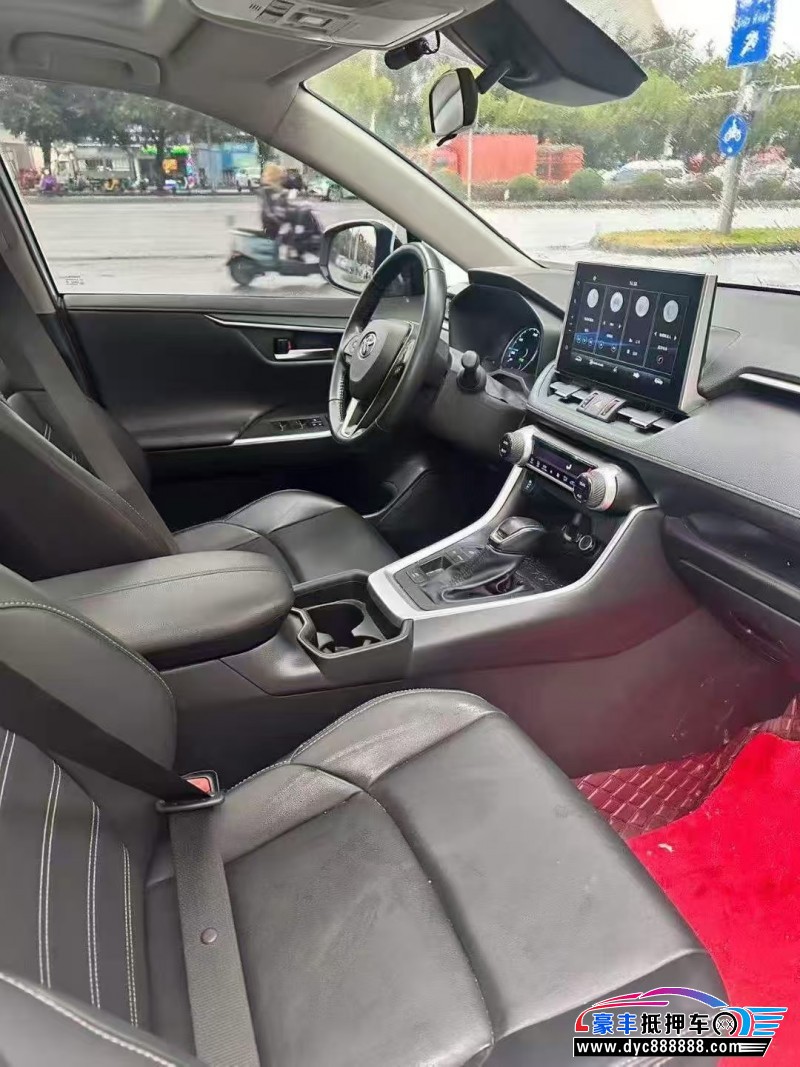 22年丰田威兰达轿车抵押车出售