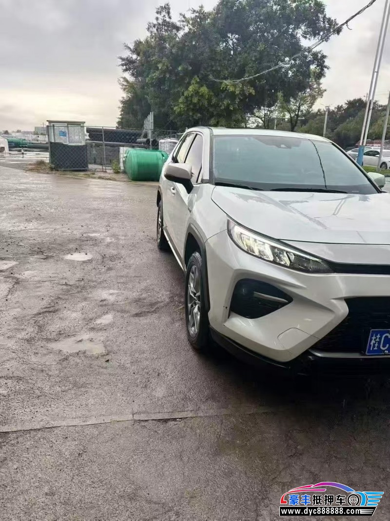 22年丰田威兰达轿车抵押车出售