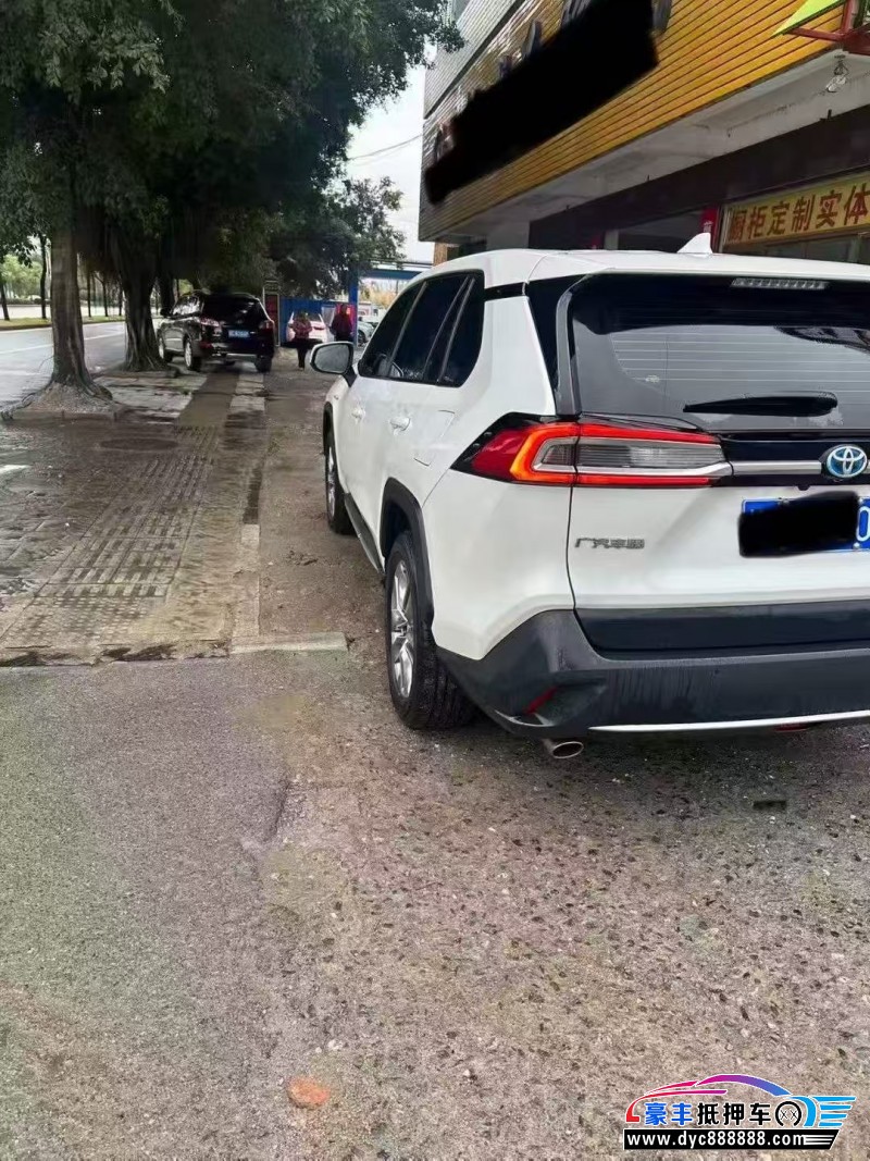 22年丰田威兰达轿车抵押车出售