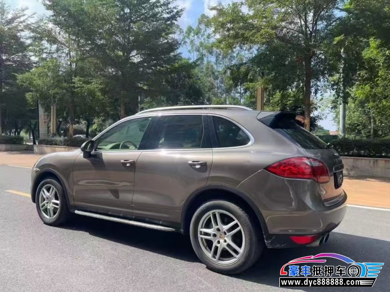 13年保时捷卡宴轿车抵押车出售