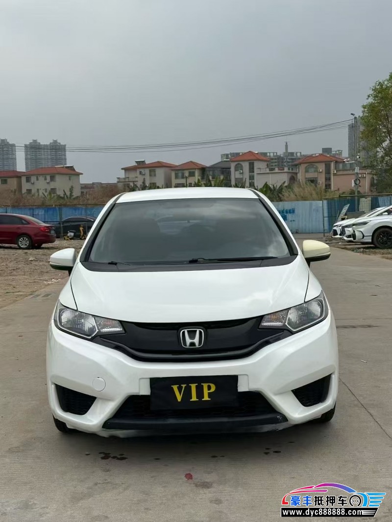 抵押车出售17年本田飞度轿车