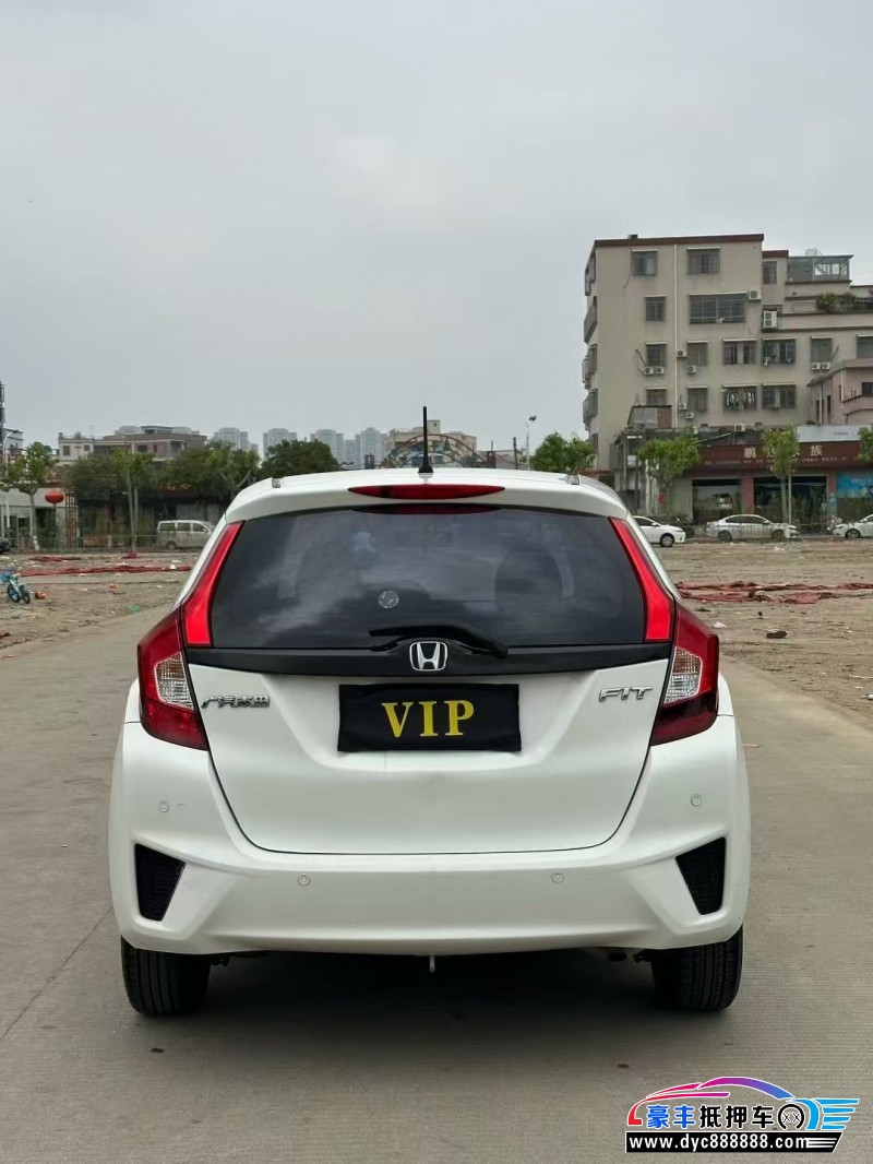 17年本田飞度轿车抵押车出售