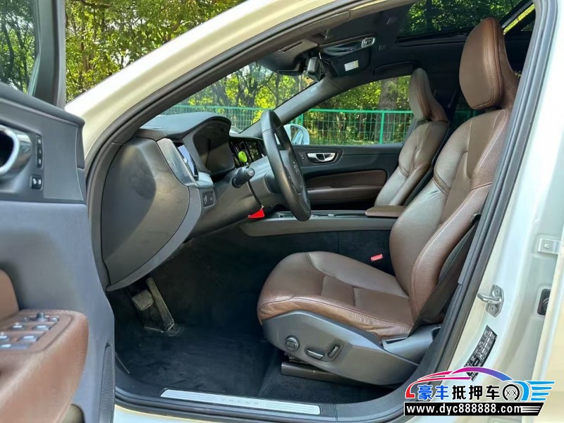 21年沃尔沃XC60轿车抵押车出售
