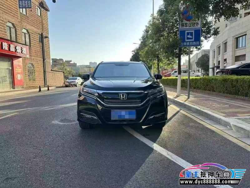 抵押车出售17年本田UR-V轿车