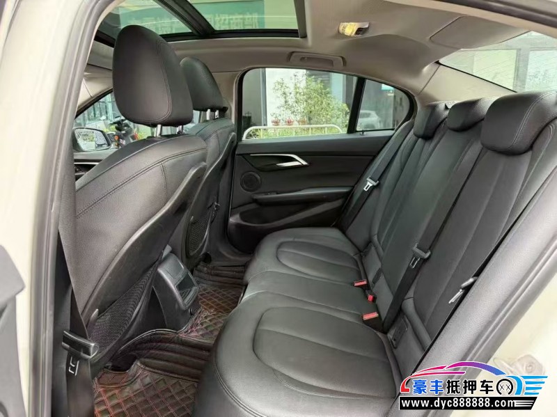 18年宝马1系轿车抵押车出售