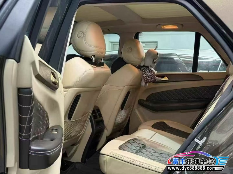 16年奔驰GLE轿车抵押车出售