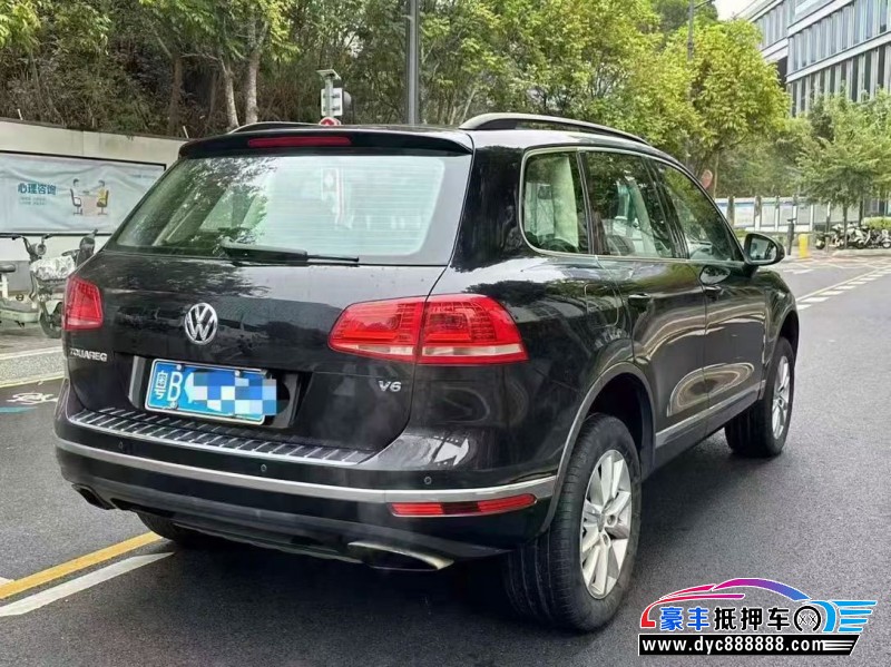 17年大众途锐轿车抵押车出售