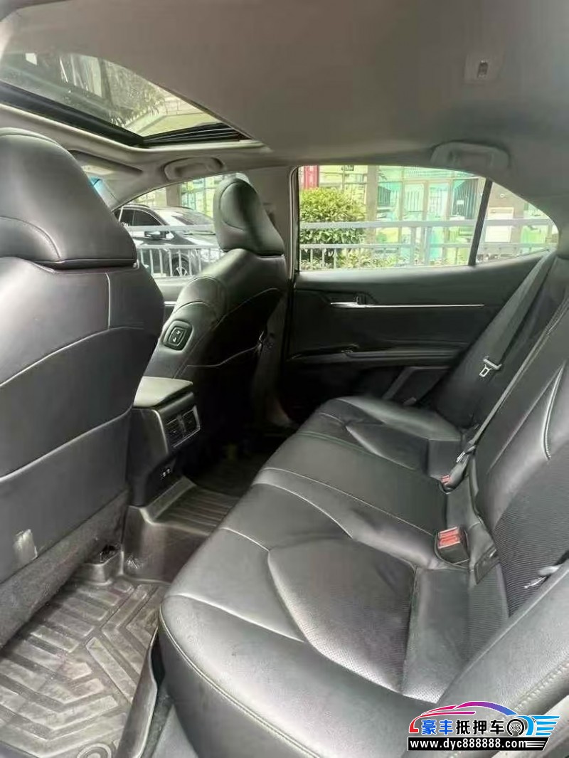 19年丰田凯美瑞轿车抵押车出售