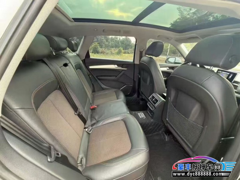 19年奥迪Q5轿车抵押车出售