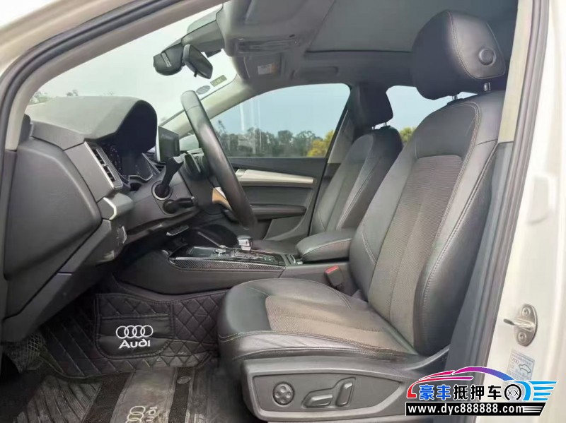 19年奥迪Q5轿车抵押车出售