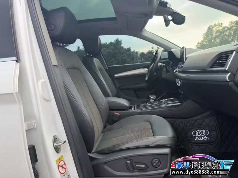 19年奥迪Q5轿车抵押车出售
