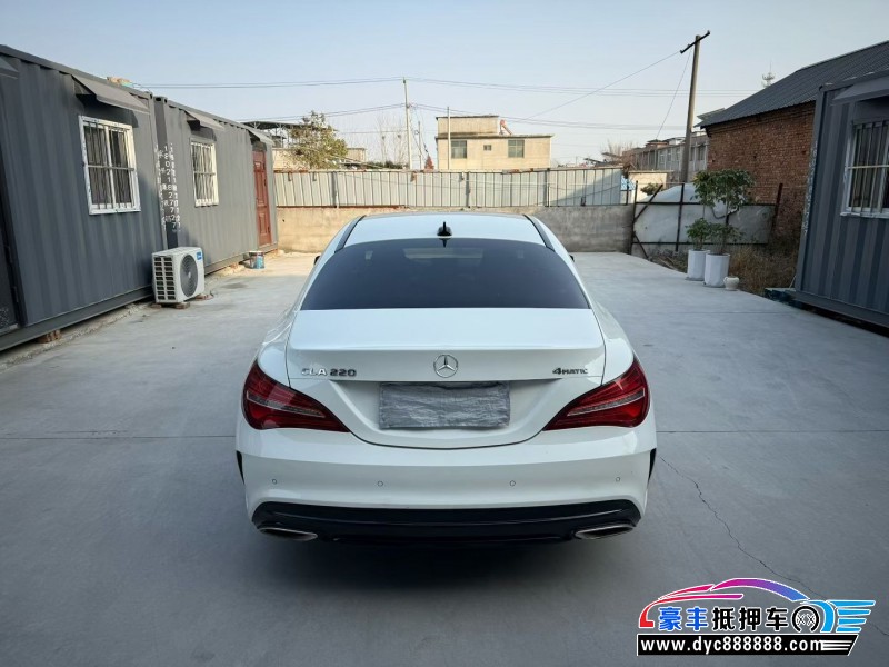 17年奔驰CLA轿车抵押车出售