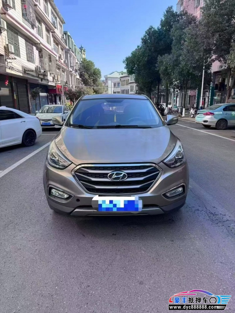 抵押车出售17年现代ix35SUV