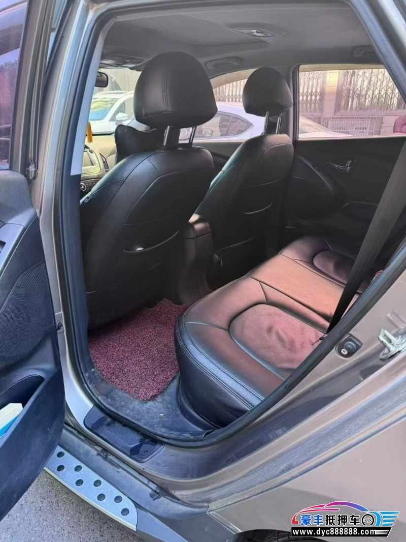 17年现代ix35SUV抵押车出售