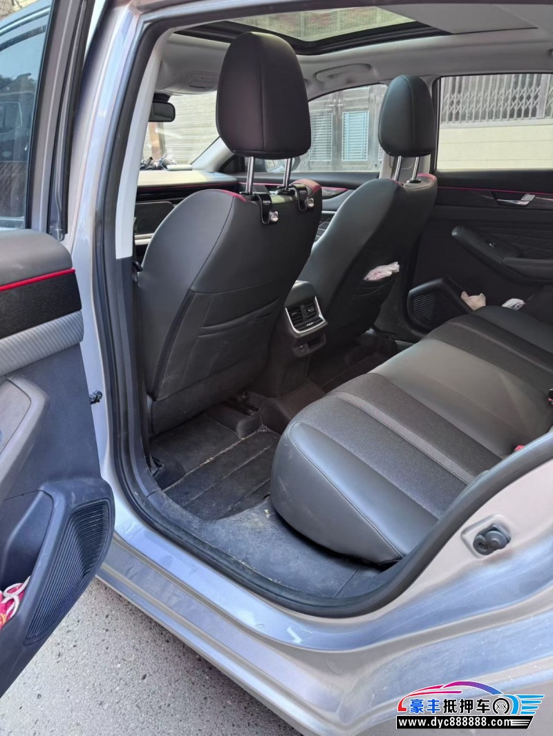 22年东风风神奕炫轿车抵押车出售