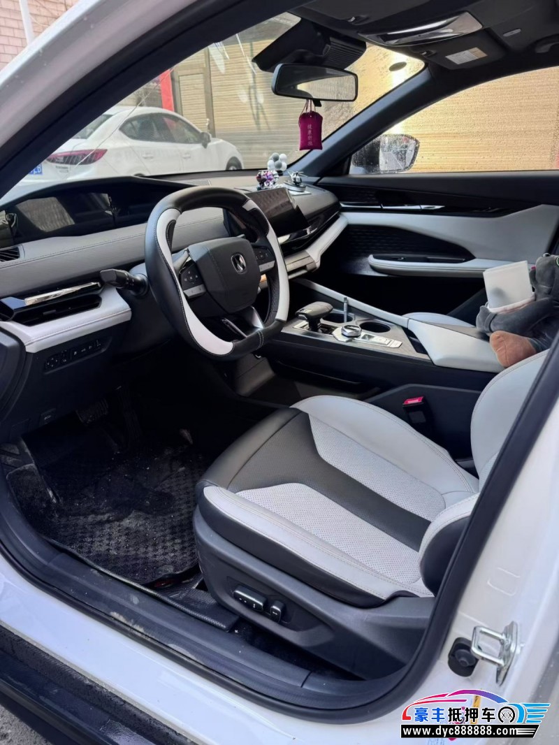 25年长安长安UNI轿车抵押车出售