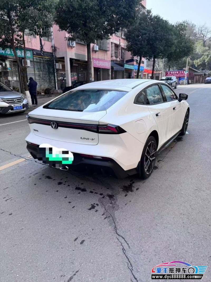 25年长安长安UNI轿车抵押车出售