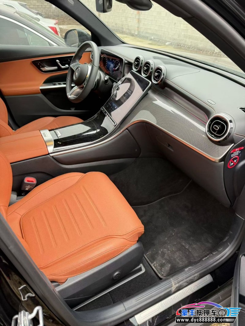 24年奔驰GLCSUV抵押车出售