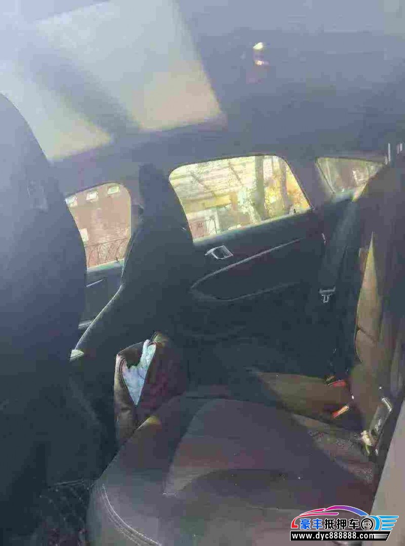 23年宝马2系轿车抵押车出售