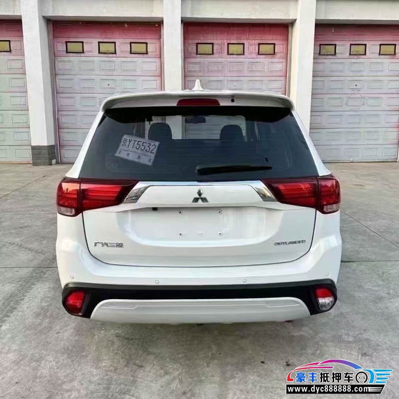 18年三菱欧蓝德轿车抵押车出售