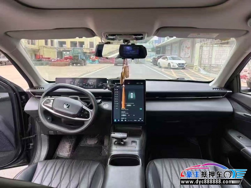 23年长安逸达轿车抵押车出售