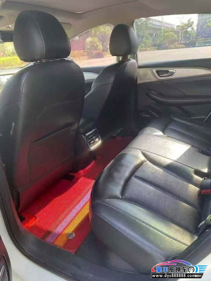 22年非凡ER6轿车抵押车出售