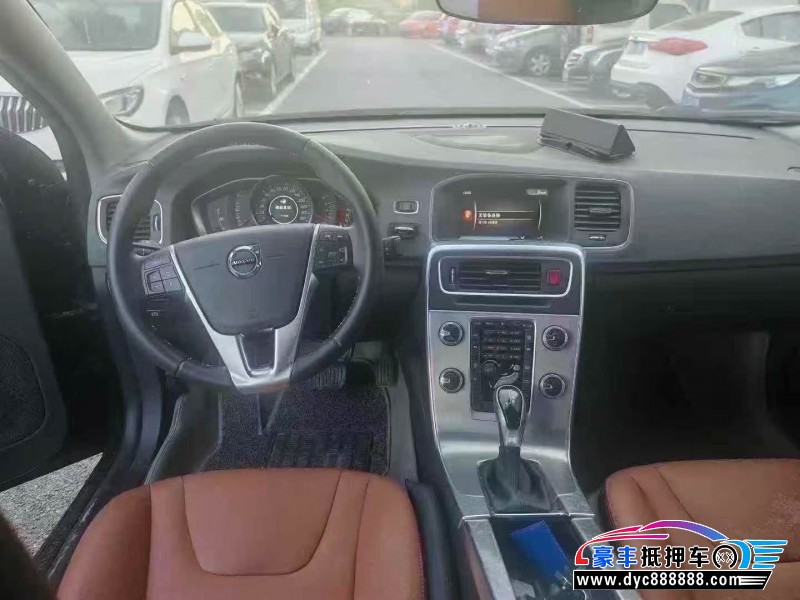 18年沃尔沃S60轿车抵押车出售