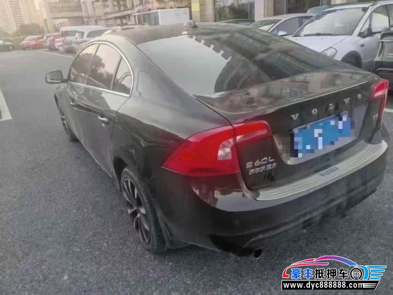 18年沃尔沃S60轿车抵押车出售