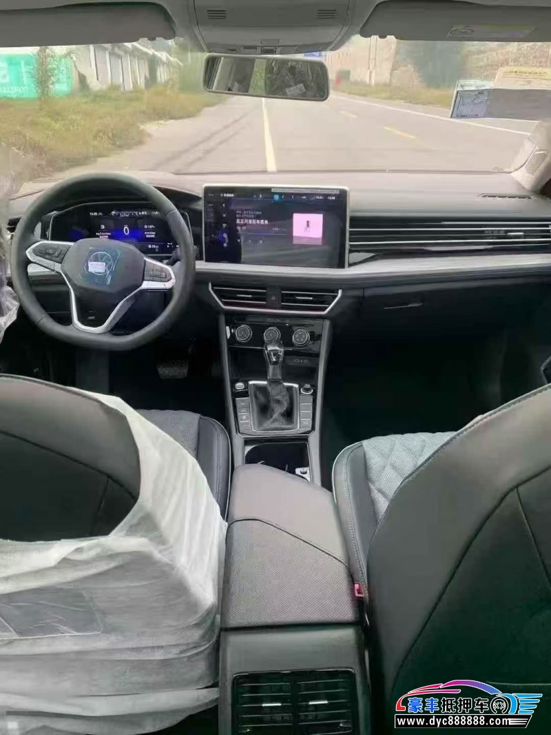 25年大众速腾轿车抵押车出售