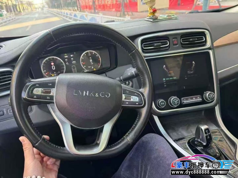 19年领克01轿车抵押车出售