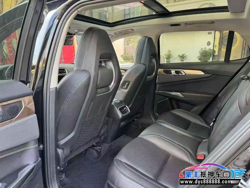 19年领克01轿车抵押车出售