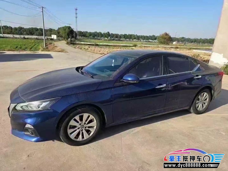 20年日产天籁轿车抵押车出售