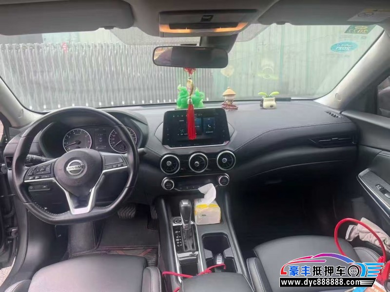 20年日产轩逸轿车抵押车出售