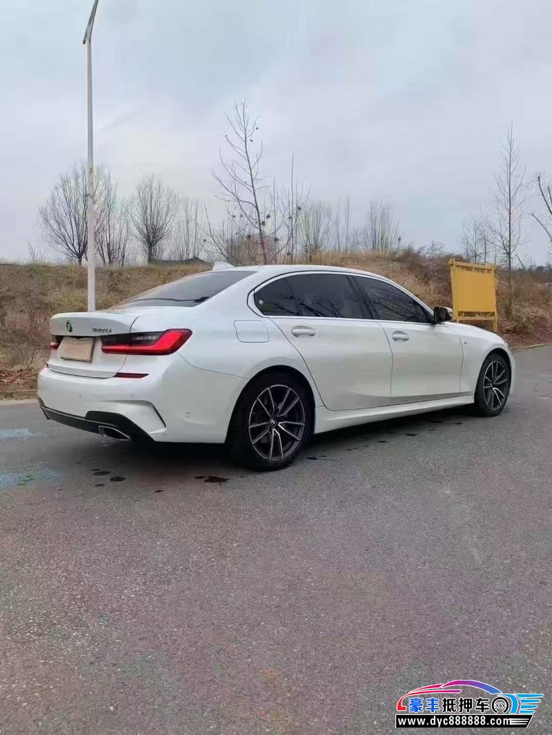 20年宝马3系轿车抵押车出售