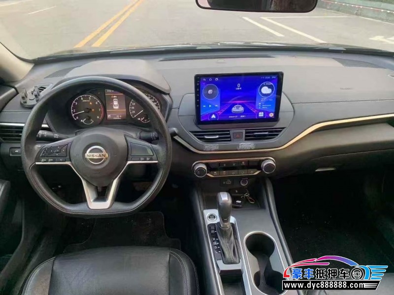 21年日产天籁轿车抵押车出售