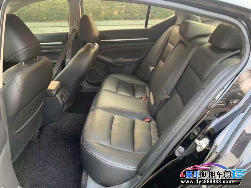 21年日产天籁轿车抵押车出售