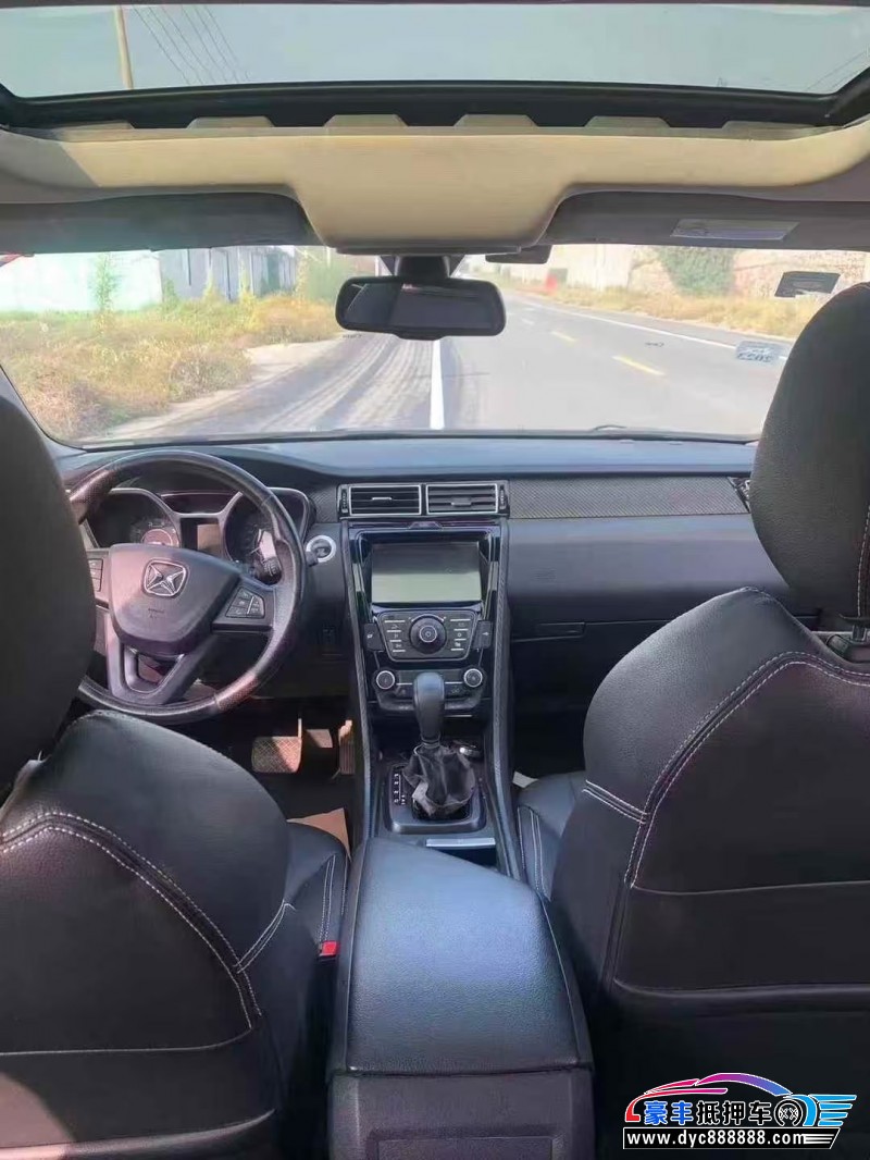 17年江铃驭胜330轿车抵押车出售